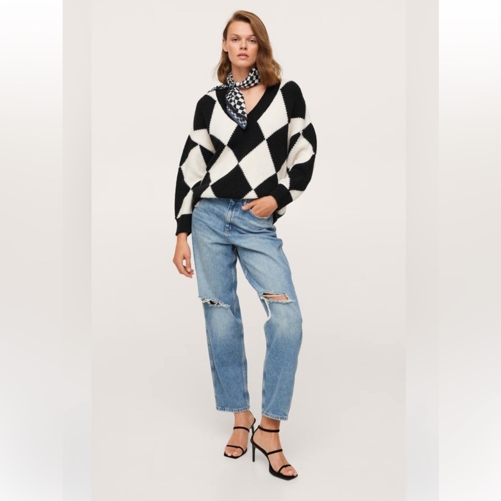 MANGO MNG Cream Black Women Oversized VNeck Argyle Diamond Pattern Large Sweater